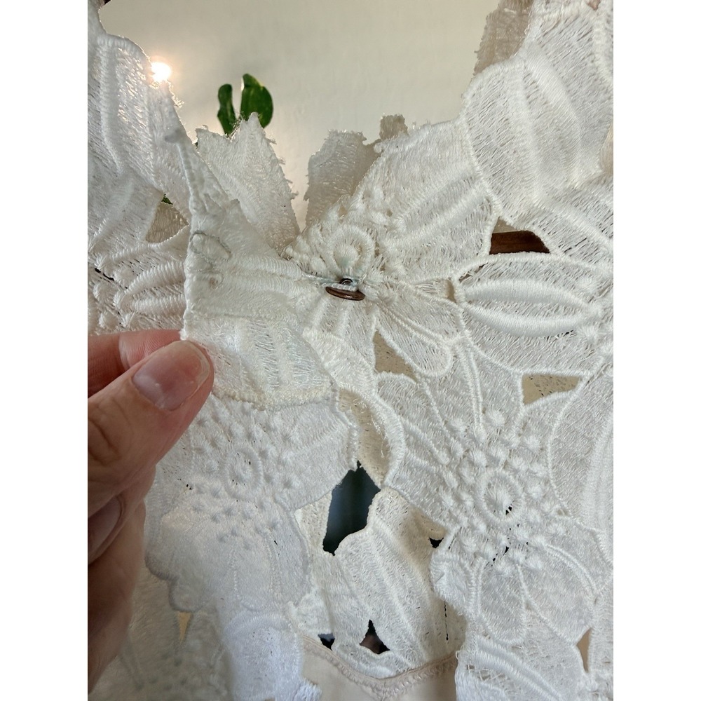 NWT Dolce Vita White Floral Lace Mini Dress Size Small Sheer Overlay Boho Chic - Picture 10 of 16